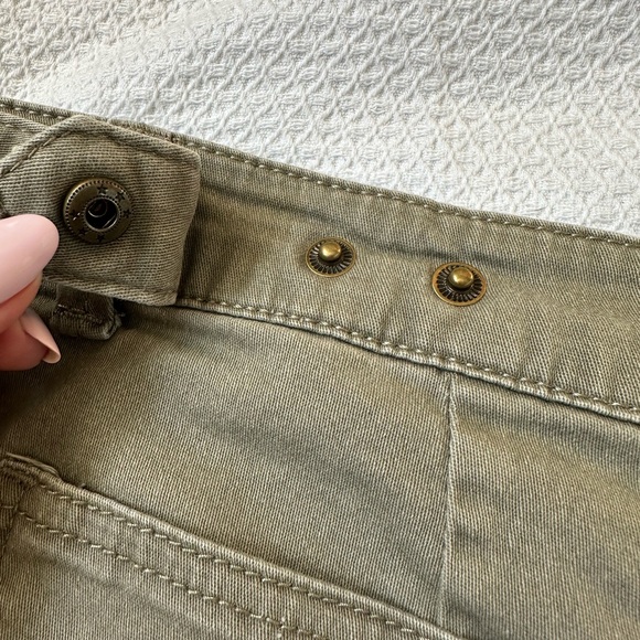 LOT of 3 Women's Elastic Waist Shorts Size Large 14 Democracy / Universal Thread - Picture 11 of 11